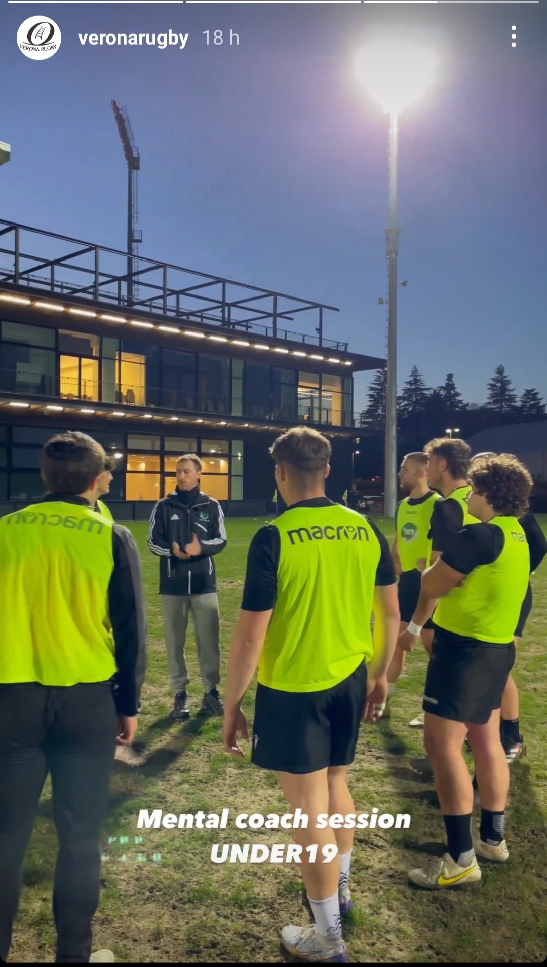 Sebastiano Dusi durante una sessione di mental coaching con una squadra Under 19