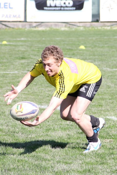 Sebastiano Dusi in campo durante un allenamento di rugby